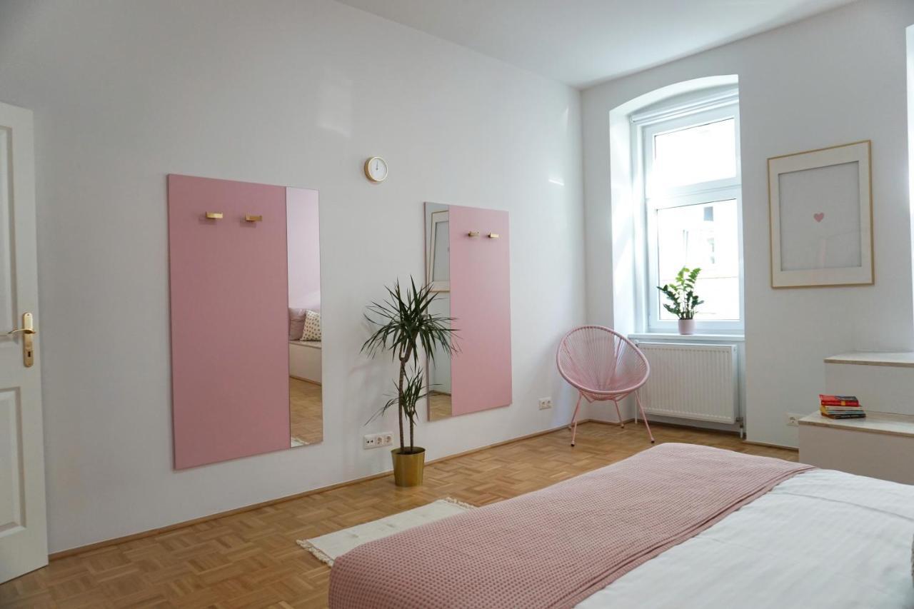 Vibrant Design Apartments - Full Kitchen - Wi-Fi - 18 Mins To City Centre Wien Ngoại thất bức ảnh