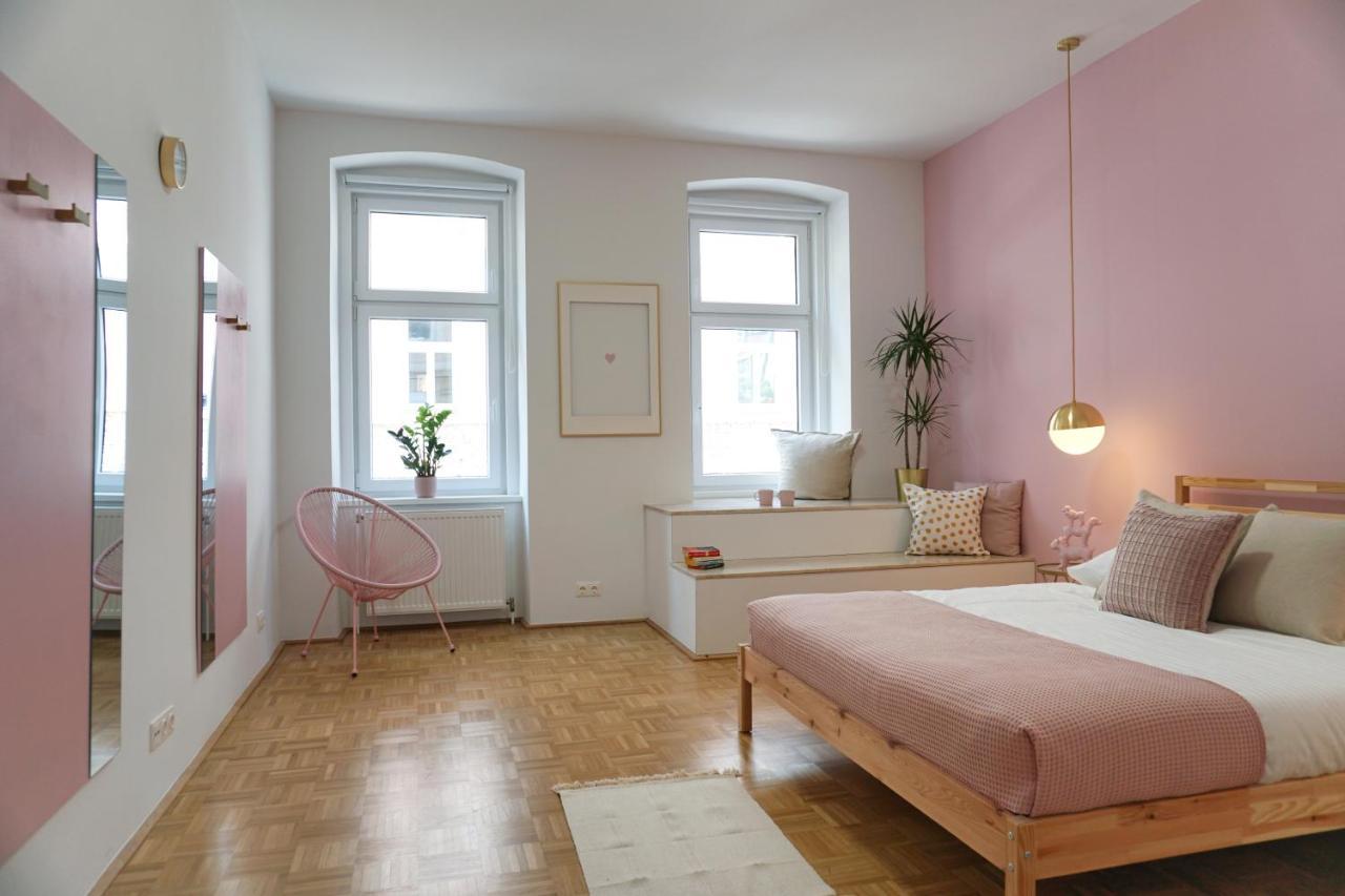 Vibrant Design Apartments - Full Kitchen - Wi-Fi - 18 Mins To City Centre Wien Ngoại thất bức ảnh